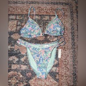 Hollister Women's Paisley Bikini - Blue and Pink